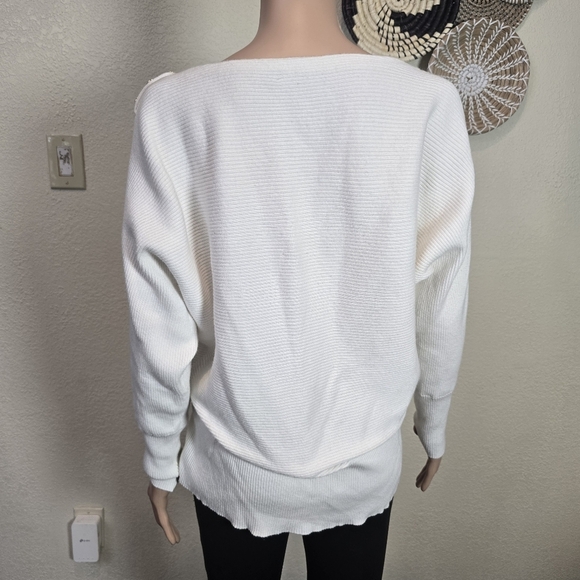Lauren Ralph Lauren Boatneck Sweater Medium White With Gold Buttons - Picture 10 of 11